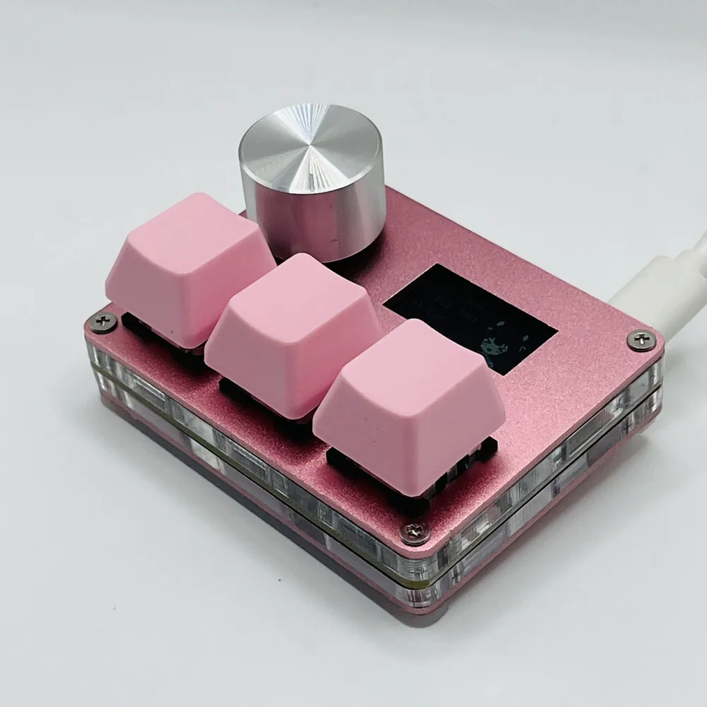 핑크 색상의 SayoDevice O3C