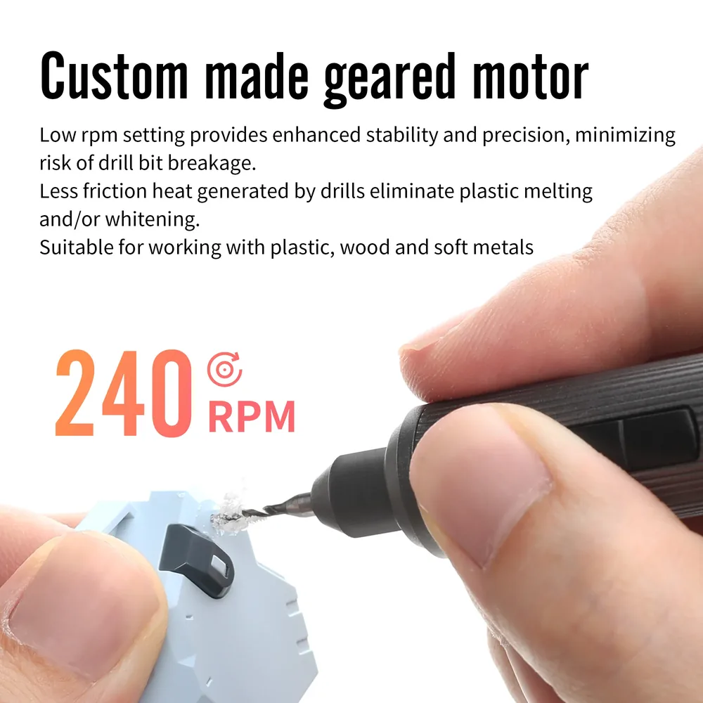 240 RPM 저속 모터로 플라스틱을 가공하는 모습
