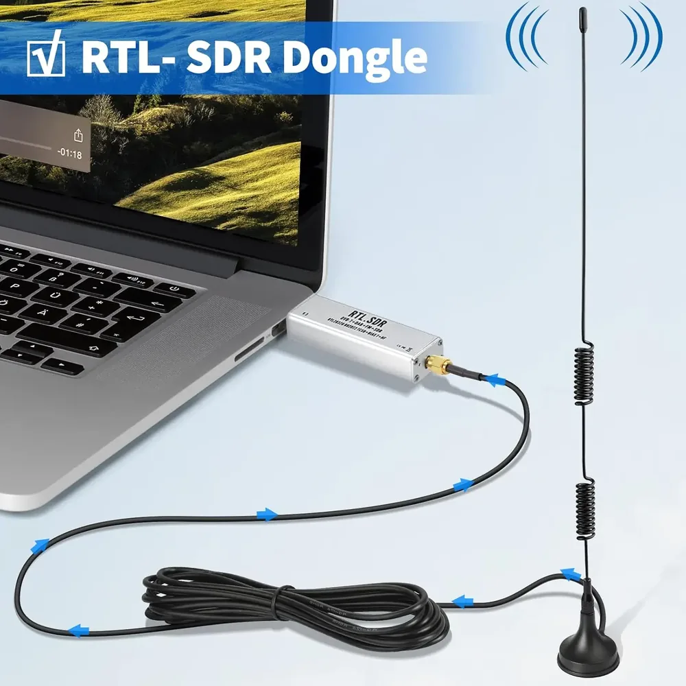 노트북에 RTL-SDR 동글과 연결된 예시